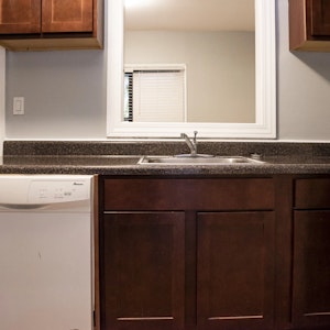 //hemlane-production.s3.amazonaws.com/uploads/property_listing_photos/6a02cb6c-1ef9-4dac-bbdf-1b5afe218b20/732-roscoe-1S-4.webp