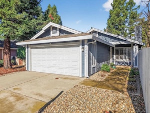 //hemlane-production.s3.amazonaws.com/uploads/property_listing_photos/6ad7f886-8852-4e2b-9025-7fdbb09b3642/1 12.15.13 AM.jpeg