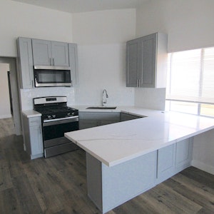 //hemlane-production.s3.amazonaws.com/uploads/property_listing_photos/6bdff09f-4a88-4e76-a1ab-240e1cb41abc/pl9659-2.jpg