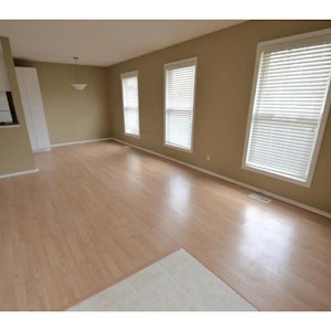 //hemlane-production.s3.amazonaws.com/uploads/property_listing_photos/6c5df909-de25-4b23-8a56-2356b134a795/a524b5e87e27342994298a3ee6c62284-uncropped_scaled_within_1536_1152.webp