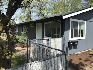 //hemlane-production.s3.amazonaws.com/uploads/property_listing_photos/6e07a569-3caa-4dce-b016-7218c30a8a55/20190512_212936027_iOS.heic