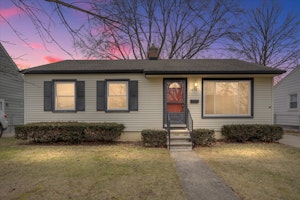 //hemlane-production.s3.amazonaws.com/uploads/property_listing_photos/6eb0d3fc-ea6d-440a-8a09-0200ce347c06/01-1319 Amelia St Royal Oak Twilight.jpg