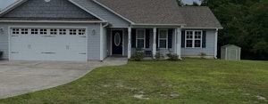 //hemlane-production.s3.amazonaws.com/uploads/property_listing_photos/6fa70f6e-931e-4bb4-a721-0f71976a8e51/front house.jpg