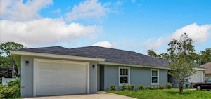 //hemlane-production.s3.amazonaws.com/uploads/property_listing_photos/734a7e39-b2e0-4f81-94be-aac5e03008e1/Front house 2.jpg