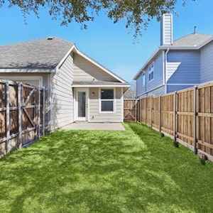 //hemlane-production.s3.amazonaws.com/uploads/property_listing_photos/7732aae3-3f47-4d2f-b181-6309bf8ba0b3/Craig Ranch Gem Spacious 3-Bedroom Home.jpg