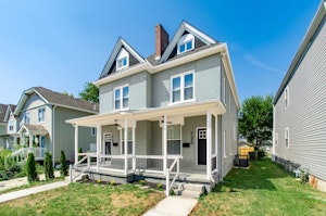 //hemlane-production.s3.amazonaws.com/uploads/property_listing_photos/797f664e-d6f2-4e56-bfbf-cbc9da28bc02/001_ 135 Dakota Ave116-2-Edit.jpg