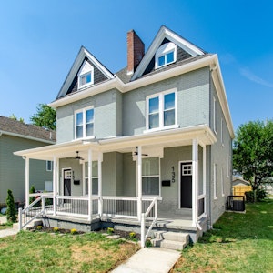 //hemlane-production.s3.amazonaws.com/uploads/property_listing_photos/797f664e-d6f2-4e56-bfbf-cbc9da28bc02/001_ 135 Dakota Ave116-2-Edit.jpg