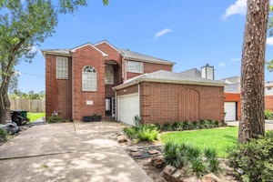 Welcome home to 1723 Gingerleaf