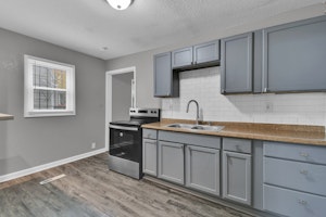 //hemlane-production.s3.amazonaws.com/uploads/property_listing_photos/7b468c2b-d2c0-4d66-9267-6e3e92aeac7a/5_dsc_6357 (1).jpg