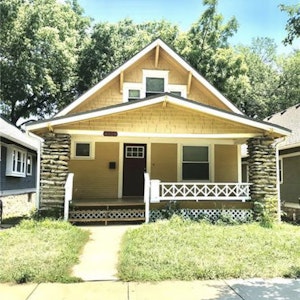 //hemlane-production.s3.amazonaws.com/uploads/property_listing_photos/7e87f128-2142-4376-8672-8c7ae05ed56a/tracy street view.jpg
