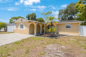 //hemlane-production.s3.amazonaws.com/uploads/property_listing_photos/7f47d003-423b-4db0-bc5f-98547272c5bc/004-1499854thWayNorth-Clearwater-FL-33760-SMALL.jpg