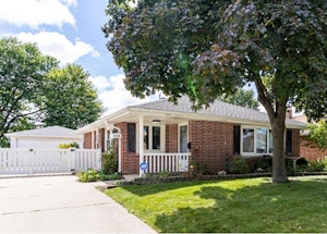 FULLY FURNISHED HOUSE- CONTACT LEASING AGENT FOR DETAILS