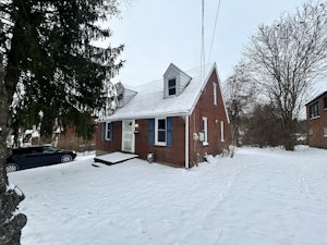 //hemlane-production.s3.amazonaws.com/uploads/property_listing_photos/8165adaa-f9c3-4bd3-b910-0f6725696051/Photo Jan 02 2026, 8 55 11 AM.jpg