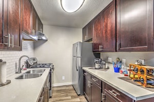 //hemlane-production.s3.amazonaws.com/uploads/property_listing_photos/81ba817d-663a-4a21-9ebe-a7b0074dc219/HarvardVillas(2)x.jpg