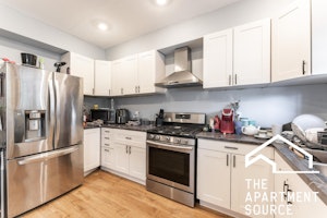 //hemlane-production.s3.amazonaws.com/uploads/property_listing_photos/83675bd3-d32c-457c-b914-7c5fe0dcb919/01-2834-west-lyndale-street-1.jpg