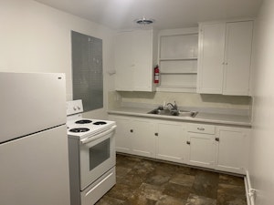 //hemlane-production.s3.amazonaws.com/uploads/property_listing_photos/83ef2899-a27c-4f42-b481-8a59dfdfea88/IMG_0310.jpg