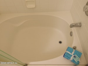//hemlane-production.s3.amazonaws.com/uploads/property_listing_photos/86377021-877c-408f-bb42-66d91fd4c0a5/01_clear.jpg