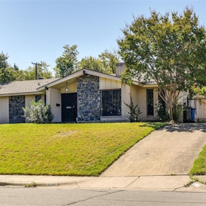 //hemlane-production.s3.amazonaws.com/uploads/property_listing_photos/8ac3d4c1-53b8-4f39-8b92-b5ecfd160ef1/2504 Magna Vista Dr - Dallas.jpg