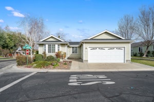 //hemlane-production.s3.amazonaws.com/uploads/property_listing_photos/8c3e4073-158a-40fb-9351-3bdd6befdbeb/LARK 1.jpg