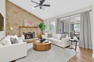 //hemlane-production.s3.amazonaws.com/uploads/property_listing_photos/8c5b3ab1-0b2e-4f1b-8684-94b93c95ad33/AI Living Room.jpg