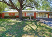 Photo of 5620 Wales Ave