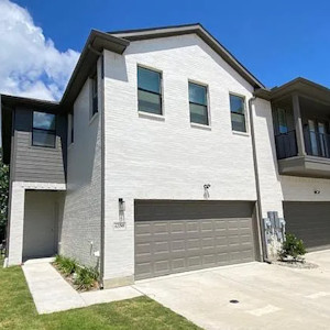 //hemlane-production.s3.amazonaws.com/uploads/property_listing_photos/8eeb806d-e6de-4f01-84c6-8ead88ae211a/oakbend garage front.png