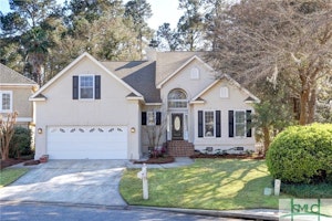 //hemlane-production.s3.amazonaws.com/uploads/property_listing_photos/8f399bfe-85fb-4f5f-bacd-7657e7fd5798/001.jpg