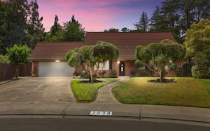 //hemlane-production.s3.amazonaws.com/uploads/property_listing_photos/9353dbb1-f665-4200-943b-6fae6315c131/3a93a3f8-be10-464e-b891-d81dda225231 (1).jpg