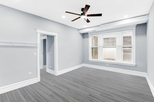 //hemlane-production.s3.amazonaws.com/uploads/property_listing_photos/960fc1af-8226-47bd-b277-23c94246e07d/5341-53 S. Indiana Pic 1.jpg