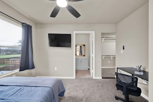 //hemlane-production.s3.amazonaws.com/uploads/property_listing_photos/96996374-45ac-45db-80b5-4aa3b01030df/Bedroom 6.jpg