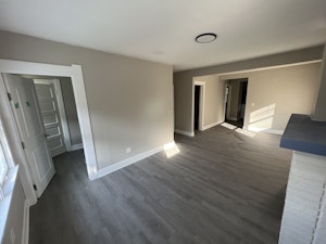 //hemlane-production.s3.amazonaws.com/uploads/property_listing_photos/997ad8de-e345-4bda-a200-55305c646dca/Pic 5.jpg