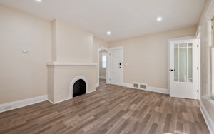 //hemlane-production.s3.amazonaws.com/uploads/property_listing_photos/9b9d9e1b-74f0-47c2-81d6-ccd8b8f20eaf/13410 Kelso Avenue-03.jpg