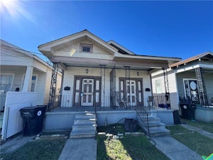 //hemlane-production.s3.amazonaws.com/uploads/property_listing_photos/a1ebc558-c8d3-418b-9e7f-7927266a2254/GetMedia (4).jpeg