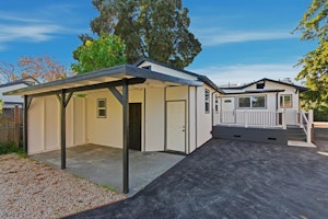 UNIT B (back of Unit A)