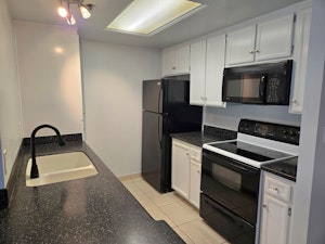 //hemlane-production.s3.amazonaws.com/uploads/property_listing_photos/a956df07-2a7d-4a9a-8a1d-89d006bc05fd/20250723_133127.jpg