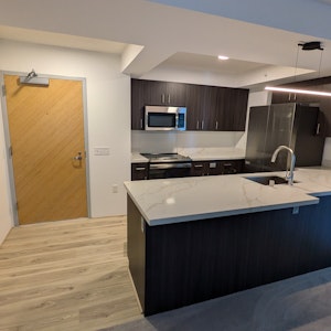 //hemlane-production.s3.amazonaws.com/uploads/property_listing_photos/a9d4500f-1b46-4558-98b6-6d02aa0b33e6/PXL_20240919_224729136.jpg