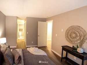 //hemlane-production.s3.amazonaws.com/uploads/property_listing_photos/aab7f68b-2301-4fe2-b545-d740ef0321a6/2c8d3deb436287bccb8d9a2528848fde-uncropped_scaled_within_1344_1008.webp