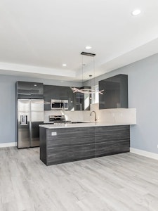 //hemlane-production.s3.amazonaws.com/uploads/property_listing_photos/abd32680-d7be-4d83-ba82-389fb2292b1a/house.webp