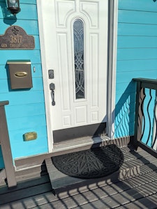 //hemlane-production.s3.amazonaws.com/uploads/property_listing_photos/b2cfa2cf-6a0f-494c-8837-805e223873e2/1.jpg