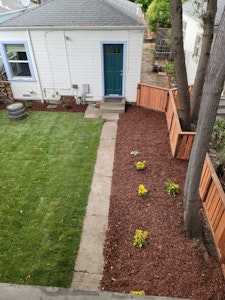 1459 Jefferson Private Fenced Rear Yard