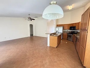 //hemlane-production.s3.amazonaws.com/uploads/property_listing_photos/be5d6784-170e-49bb-821d-2135f021b263/Family Room.jpeg