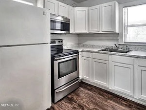 //hemlane-production.s3.amazonaws.com/uploads/property_listing_photos/be838650-a36d-4529-a10a-2a43472cb7d6/7f9dd1717417ccc1f97fea90f16175ab-cc_ft_384.webp