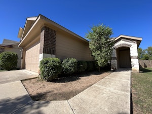 //hemlane-production.s3.amazonaws.com/uploads/property_listing_photos/bf831470-5a29-4d79-92c0-2da0047c743d/IMG_1408 Large.jpeg