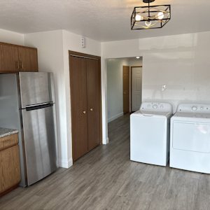 //hemlane-production.s3.amazonaws.com/uploads/property_listing_photos/c2fe0632-38e1-46d0-9c8a-a72d263d6652/Kitchen_entry.png