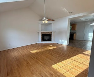 //hemlane-production.s3.amazonaws.com/uploads/property_listing_photos/c512539b-6713-4c2c-8ad2-d585bcaafe58/15 jared.webp