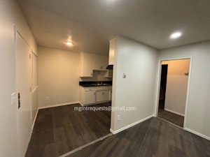 //hemlane-production.s3.amazonaws.com/uploads/property_listing_photos/c8895dca-70d4-4193-a15e-79a6998c654b/6DBD2EE9-AFDA-4275-9B53-011DDF2768AE.jpg