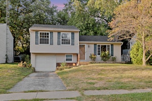 front house and big garage and parking