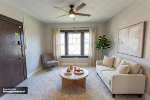 //hemlane-production.s3.amazonaws.com/uploads/property_listing_photos/c990c52c-9b1b-47d6-9b9d-4a6f2fb84075/1.jpg