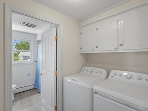 //hemlane-production.s3.amazonaws.com/uploads/property_listing_photos/c9badba5-e863-400f-8249-91220d9321c3/Bristol5.jpg