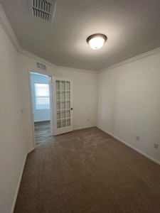 //hemlane-production.s3.amazonaws.com/uploads/property_listing_photos/cd09fd04-c8a2-4835-a9a1-ca5f7ad3d8f6/14.jpg